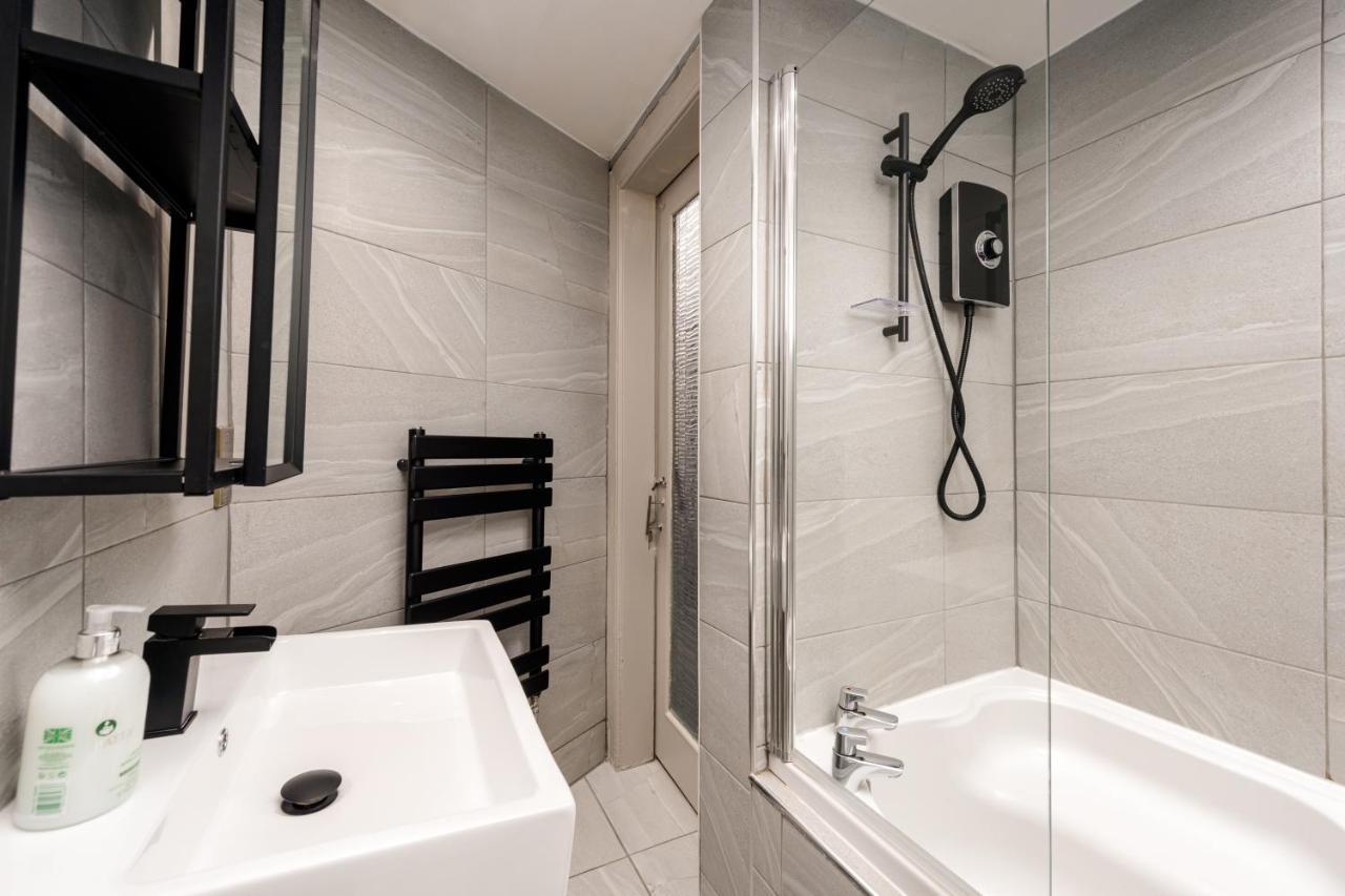 Spacious 2Br Leith Apartment Единбург Екстериор снимка